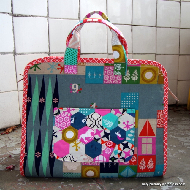 makers-tote-front-epp-hexagons-betyipiernaty-joel-dewberry-cottonandsteel-handmade-noodlehead-pattern